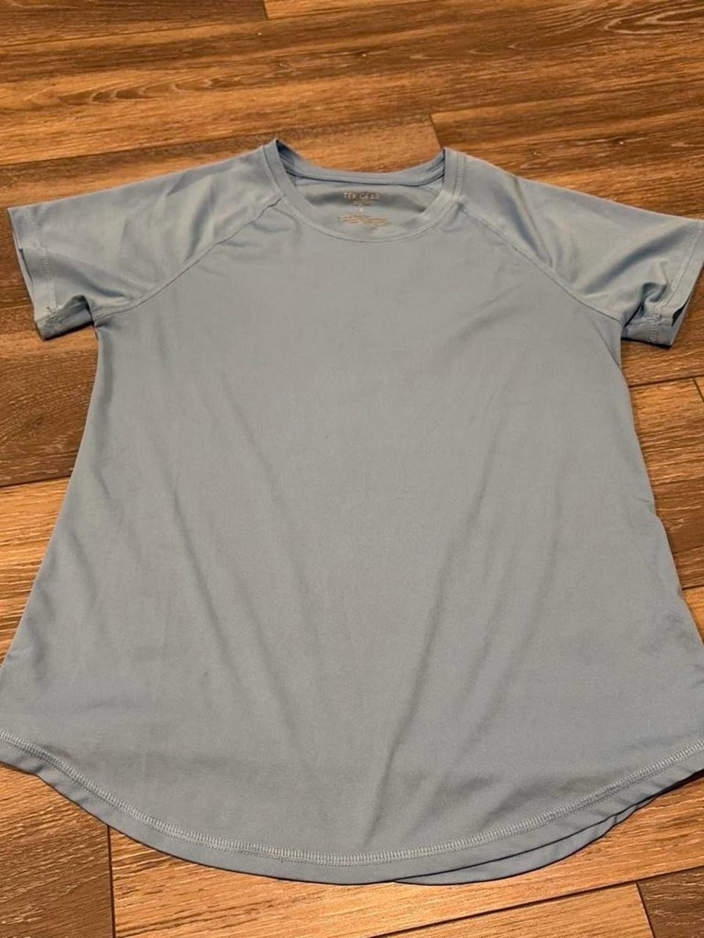 tek gear Men’s Short-Sleeve Performance Tee in Light Blue